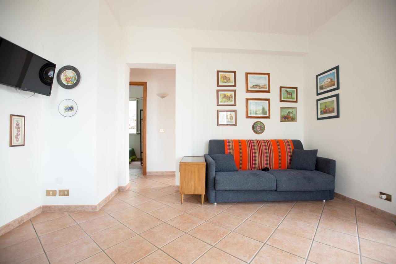 Villa Nadia Con Splendida Vista Mare กัสเตลลัมมาเร เดล โกลโฟ ภายนอก รูปภาพ